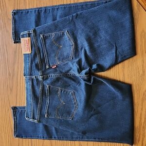 Levi 311 Shaping Skinny Jeans size 28